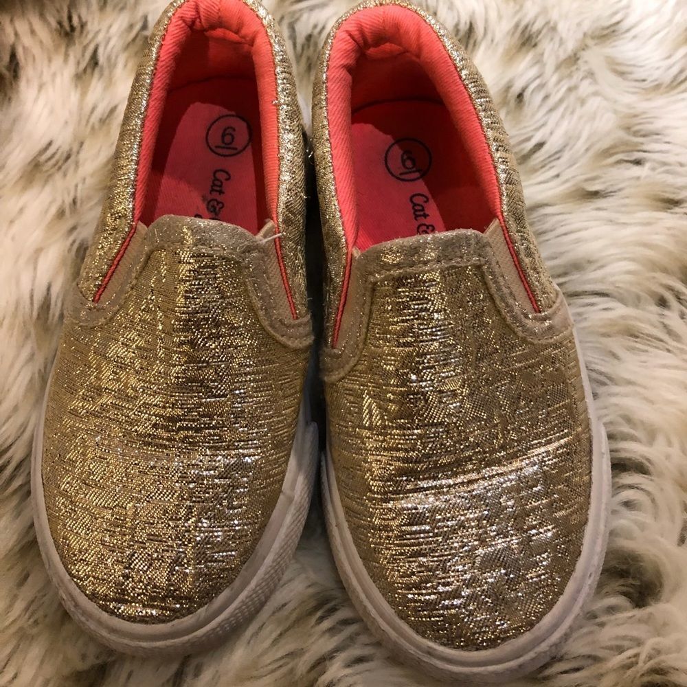 Cat & Jack Jane double-gore shiny gold sneakers Sz 6 toddler